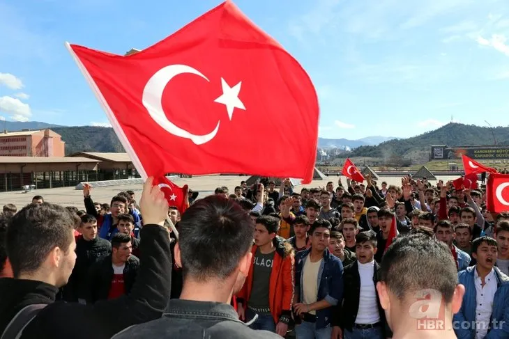 Türkiye Mehmetçik için tek yürek oldu! Her yer Türk bayrağıyla donatıldı