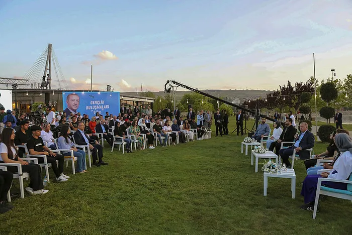 Başkan Erdoğan, gençlerle Van’da bir araya geldi: Kılıçdaroğlu kasımda seçim yok! Sen aday mısın değil misin... - 6