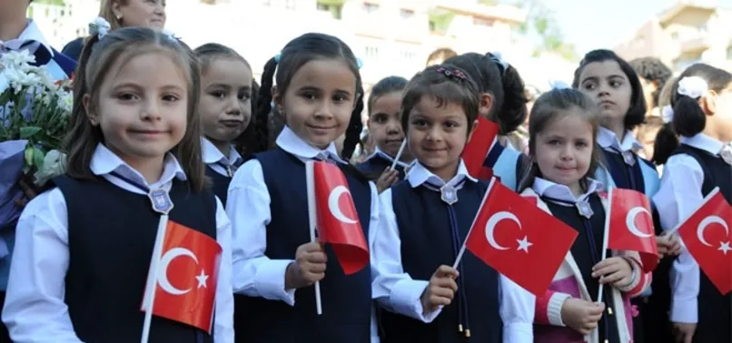Milli Eğitim Bakanı İsmet Yılmaz okulların ne zaman açılacağını açıkladı