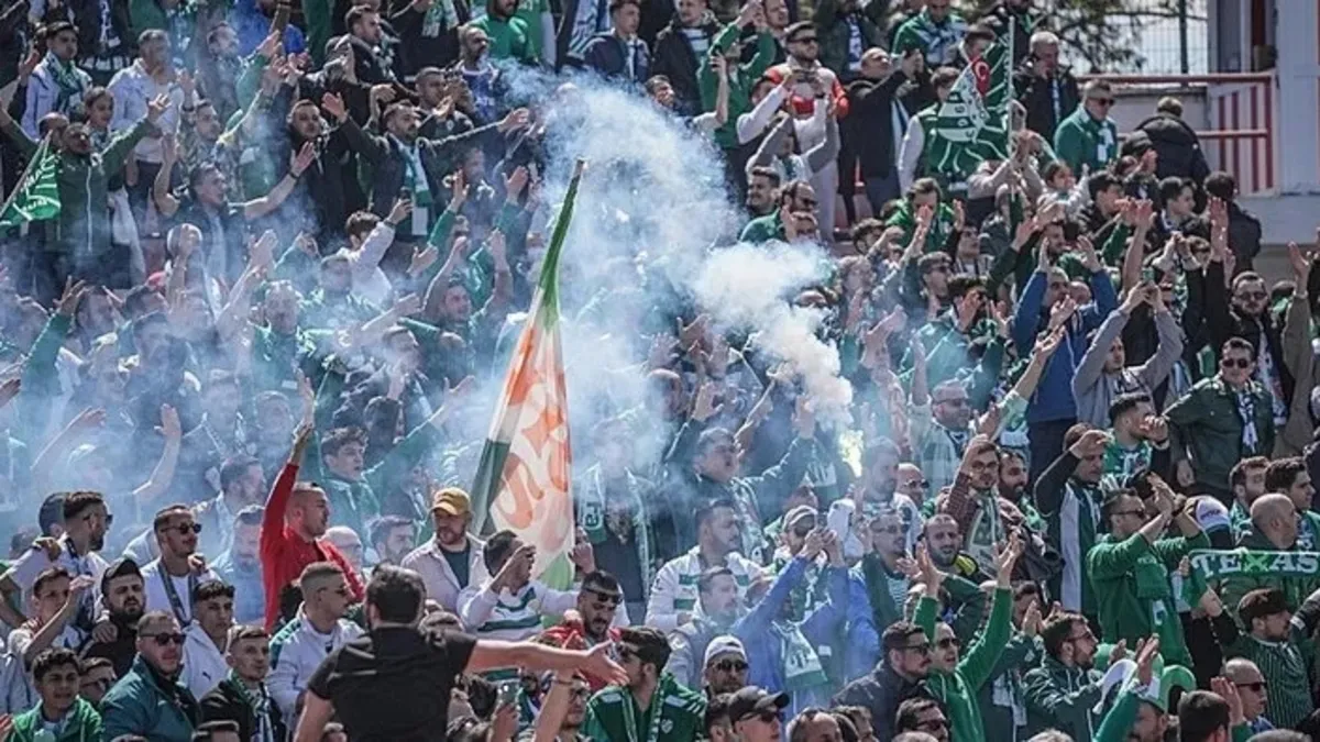 Bursaspor Balıkesir'de davul zurna ile karşılandı