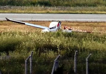 Yunanistan'da askeri eğitim uçağı düştü