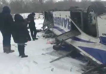 Rusya'da feci kaza! Otobüs devrildi: 15 ölü