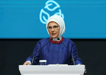 Emine Erdoğan'dan İzmir'e geçmiş olsun mesajı