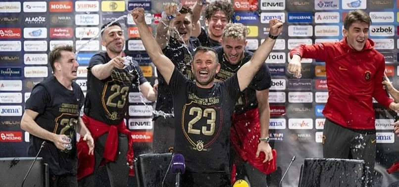 Okan Buruk'tan şampiyonluk yorumu: Cumhuriyet'in 100. yılında bu kupayı kazanmak değerliydi!