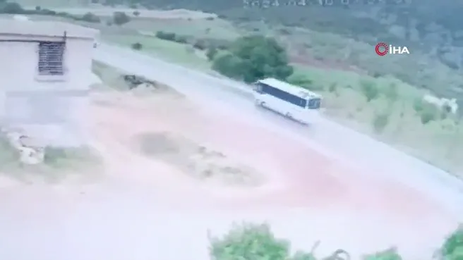 Gaziantep’te astsubayın öldüğü midibüs kazası kamerada