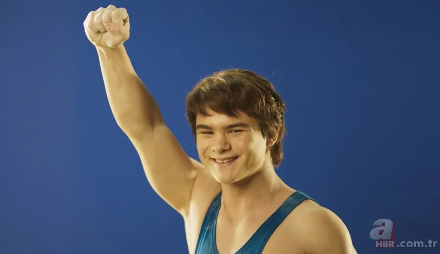 Naim filminde Naim Süleymanoğlu'nu canlandıran oyuncu kimdir? Van Eck nereli, kaç yaşında? 2