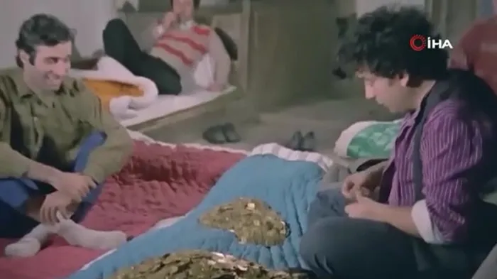 koyden-indim-sehire-filmine-atif-milli-cimnastikcilerden-gulduren-video-1656696590236.jpg "Köyden İndim Şehire" filmine atıf! Milli cimnastikçilerden güldüren video - 1