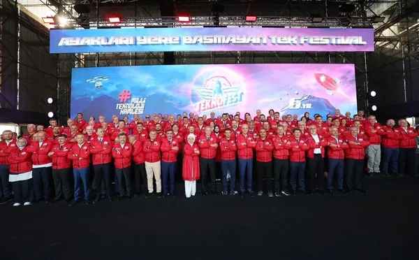 Emine Erdoğan T Kuşağına seslendi! Gelecek sizin elinizde