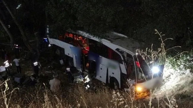 yozgatta-otobus-kazasinda-hayatini-kaybeden-hakan-hasgul-ailesini-komsulari-anlatti-1692629019892.jpg Yozgat’ta otobüs kazasında hayatını kaybeden Hasgül ailesini komşuları anlattı - 3