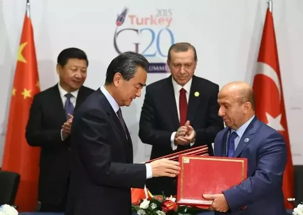 gida-tarim-ve-hayvancilik-eski-bakani-kutbettin-arzu-termal-havuzda-yuzerken-kalp-krizi-gecirdi-1693391855539.jpeg Gıda, Tarım ve Hayvancılık eski Bakanı Kutbettin Arzu termal havuzda yüzerken kalp krizi geçirdi - 1