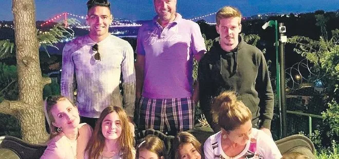 Galatasaray’ın yıldızı Falcao ve ailesinin boğaz sefası...