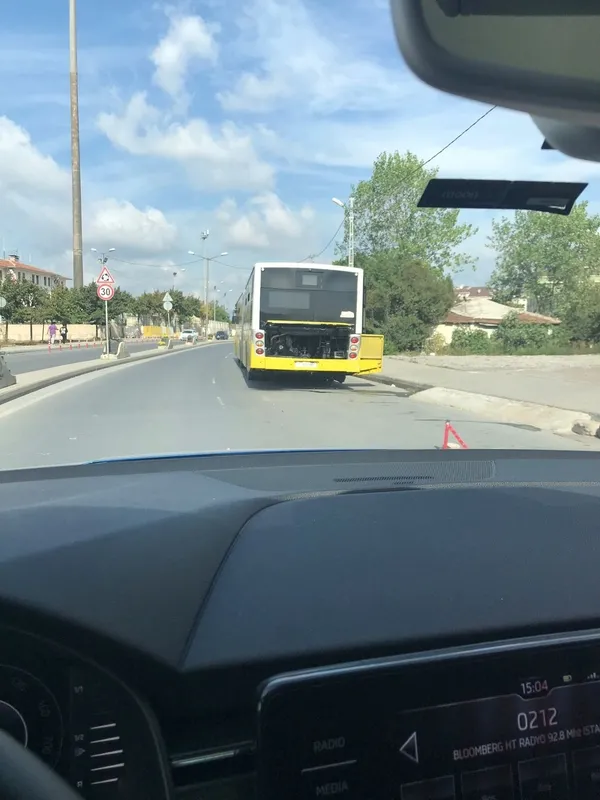 İETT araçları nasıl bu hale geldi? Vatandaşın canına tak etti! Manzara yine aynı - 3