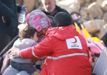 Kızılay ve TSK el ele omuz omuza! 900 köye böyle ulaştılar