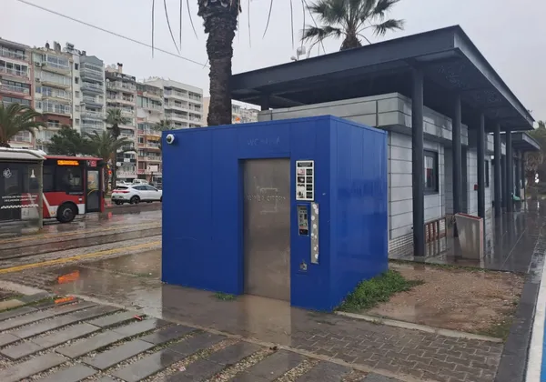 CHP’li Tunç Soyer İzmirli vatandaşların derdini yine unuttu! 40 tuvalet için 43 milyon ödenecek