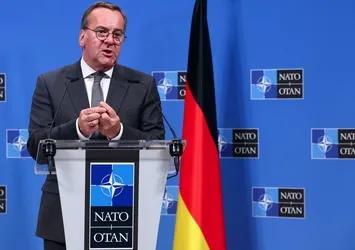 Almanya'da savunma alarmı! Kışlalar dolu ordu eksik...