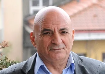 Mustafa Sönmez'e "Cumhurbaşkanına hakaret"ten gözaltı