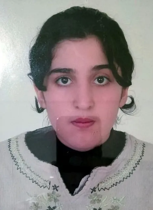 hatayda-cani-anne-kan-dondurdu-9-yasindaki-kizini-kalbinden-bicaklayarak-oldurdu-1650375952794.jpg Hatay’da cani anne kan dondurdu! 9 yaşındaki kızını kalbinden bıçaklayarak öldürdü - 6