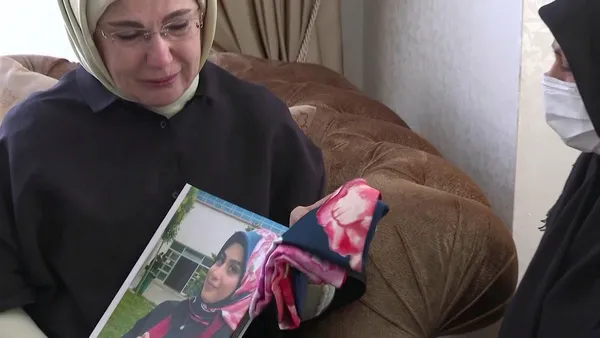 Son dakika: Başkan Erdoğan samuray kılıcıyla katledilen Başak Cengiz’in ailesini ziyaret etti