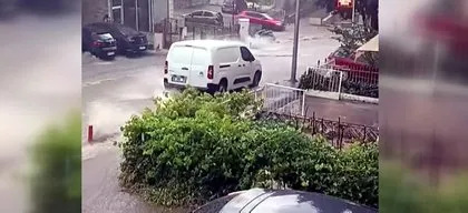 Başkent Ankara yine sele teslim! Ev ve iş yerlerini su bastı | A Haber bölgede...