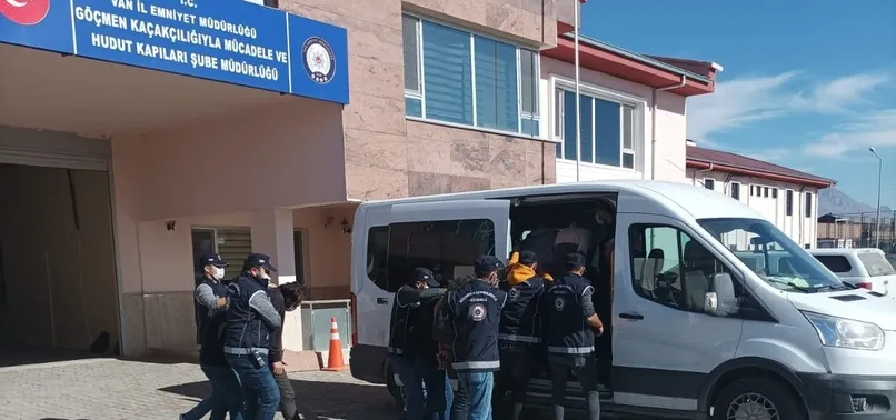 Van’da göçmen kaçakçılığı operasyonu: 8’i yabancı 18 organizatör yakalandı