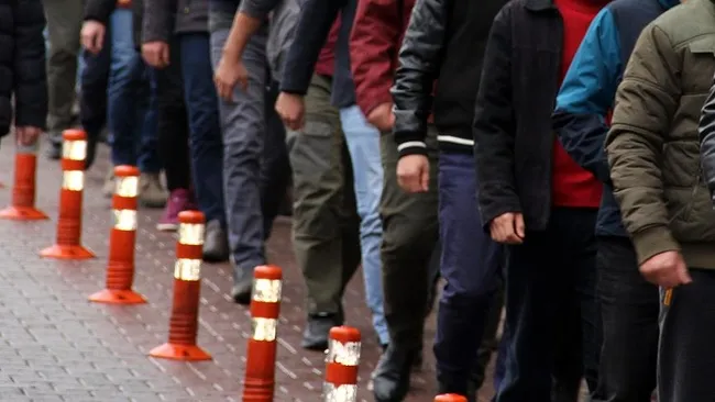 son-15-senede-fetocu-2-bin-39-muvazzaf-desifre-oldu-1620989642052.jpg Son 1,5 senede terör örgütü FETÖ mensubu 2 bin 39 muvazzaf deşifre oldu - 1