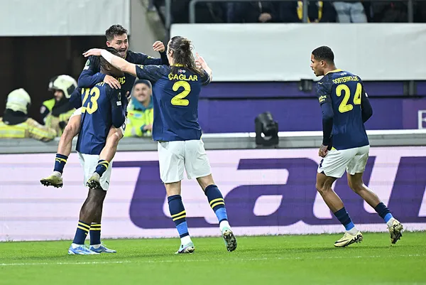 Belçika’da Fener alayı! Avrupa’da güle oynaya avantajı kaptık