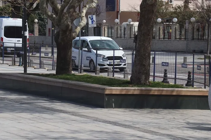 En çok vaka artışı olan olan illerden Çanakkale’de sahil ve parklar halka kapatıldı