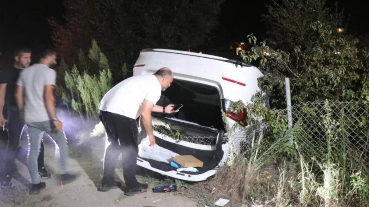 Otomobil ile çarpıştıktan sonra kanala düştü! Yaralılar var