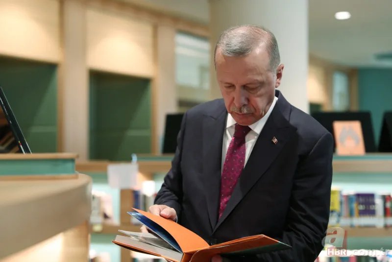 Erdoğan, Cumhurbaşkanlığı Kütüphanesi'nde incelemede bulundu 8
