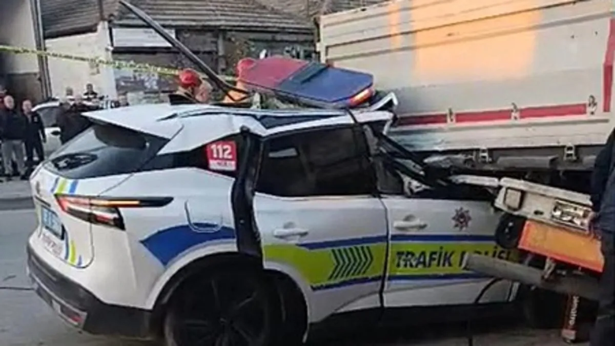 Manisa'da korkunç kaza! 1 polis şehit oldu