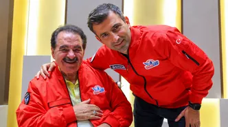 Selçuk Bayraktar’dan İbrahim Tatlıses’e AKINCI maketi hediyesi