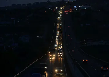 İstanbul'a dönüş çilesi! Trakya güzergahında yoğun kuyruk