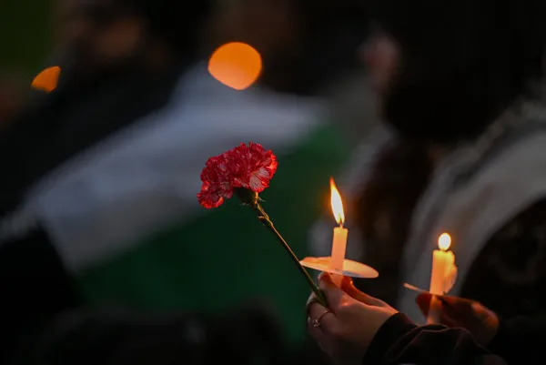 Katil İsrail'in Gazze'deki soykırımı | ABD'li halkın Kur'an-ı Kerim'e olan ilgisi arttı: Yüzlerce kişi kutsal kitabımızı okumaya başladı - 5