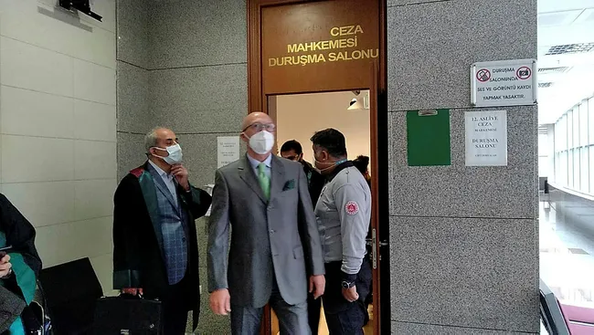 İmam hatip lisesi mezunlarını hedef alan Erol Mütercimler’e 10 ay hapis cezası