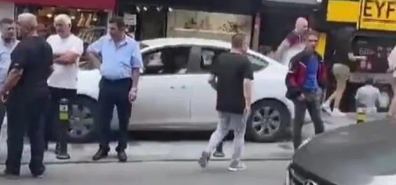 Ekrem İmamoğlu ve 'hizmet' kelimesi uyuşmuyor! İstanbullu vatandaş canından bezdi! Bakırköy'de 4 yıldır tamamlanamayan kaldırımlar...