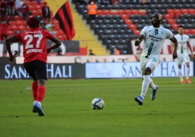 Son dakika: Gaziantep FK 1-1 Giresunspor | MAÇ SONUCU ÖZET - Süper Lig 10. hafta - 2