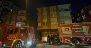 Kayseri’de 3 katlı binada yangın! 4 çocuk dumandan etkilendi