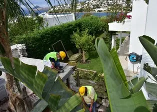 Yılmaz Özdil'in villasındaki kaçak eklentilerin yıkımı sürüyor! O detay dikkat çekti