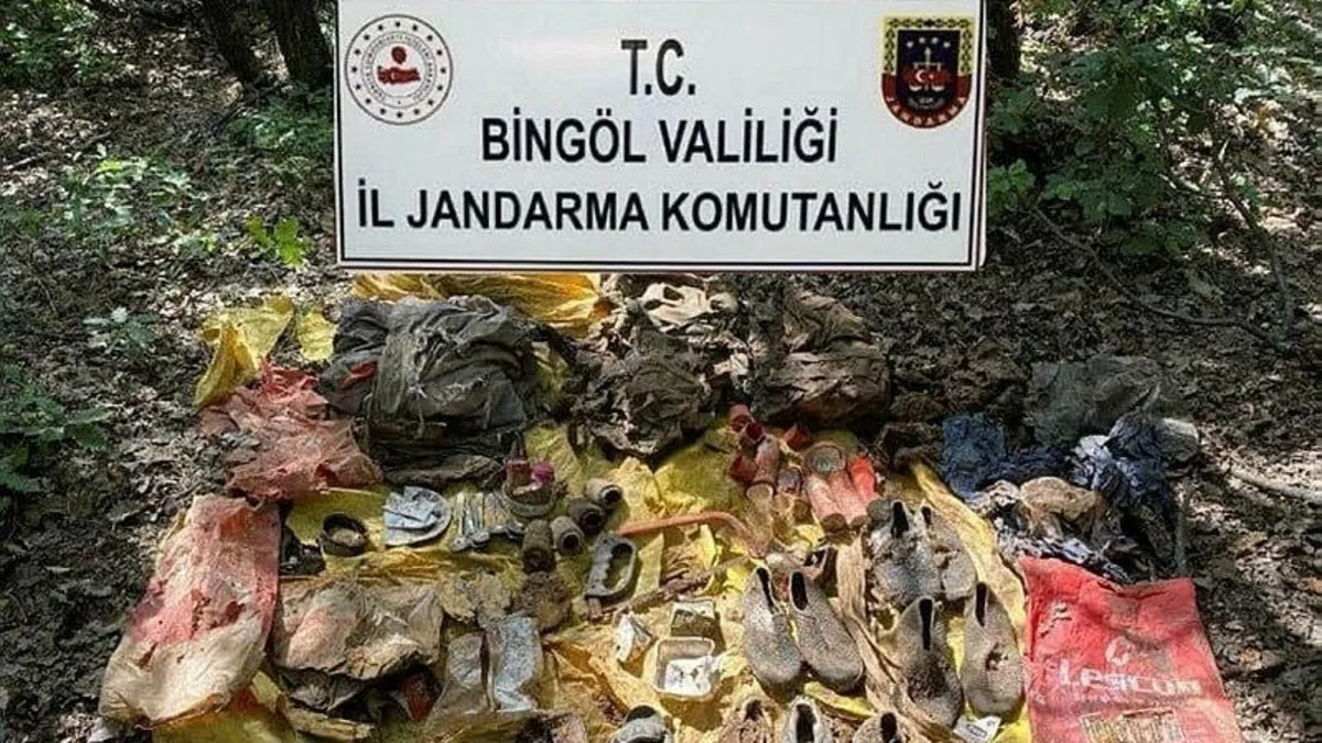 Bingöl'de PKK'ya darbe! Yaşam malzemeleri ele geçirildi