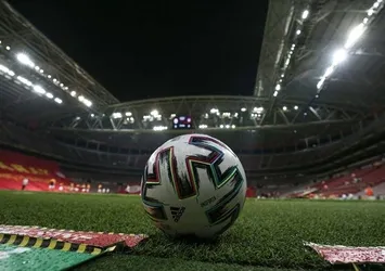 İşte Fenerbahçe'nin UEFA Konferans Ligi'ndeki rakibi! Sarı lacivertlilerin hedefi final...