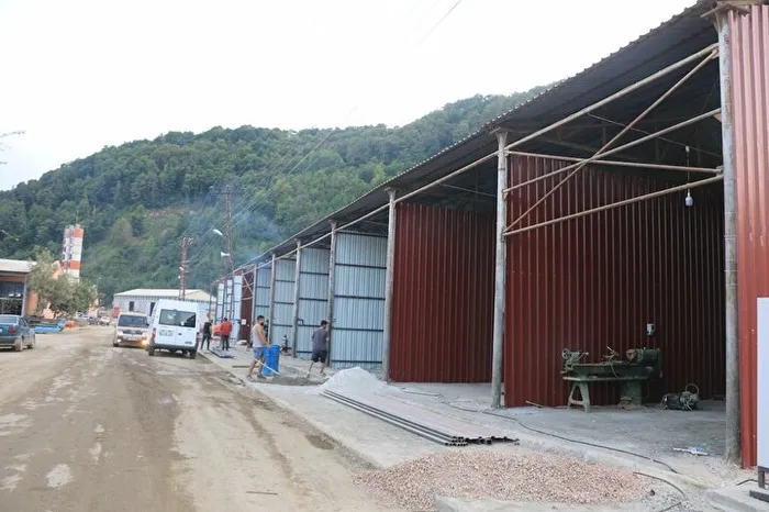 Sinop’ta yaralar sarılıyor: Sanayi sitesine 20 günde yeni dükkanlar kuruldu