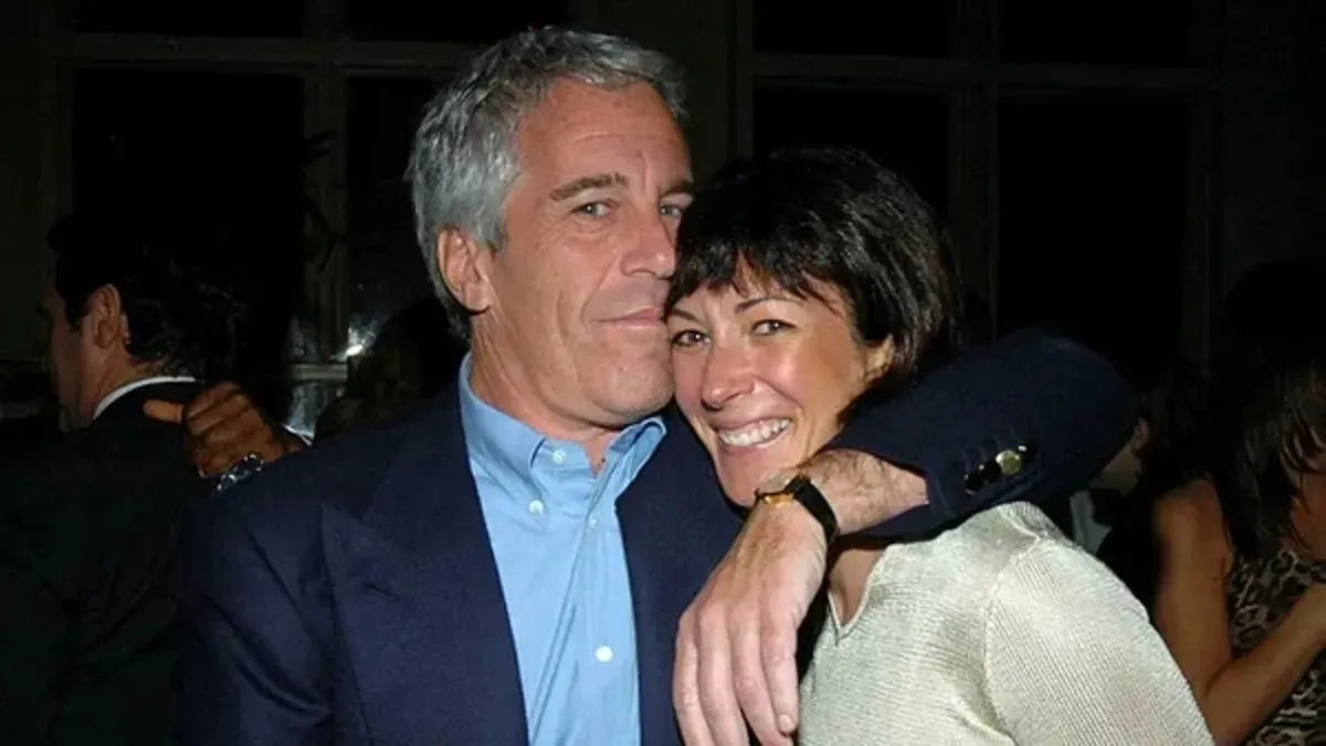 Epstein skandalında Almanya bağlantısı! Suç ortağı Maxwell'in "basın kartı" maskesi ifşa oldu!