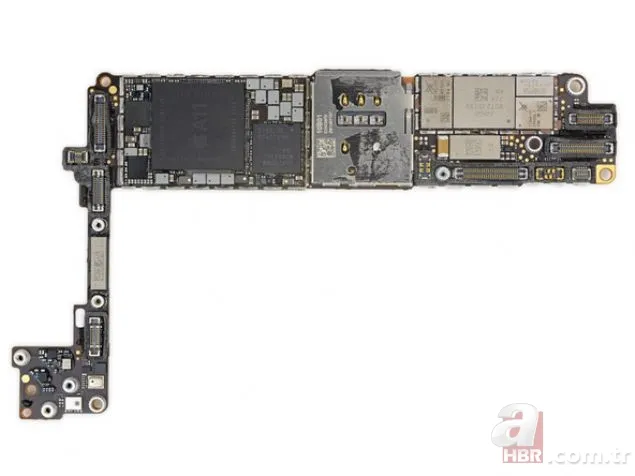 iPhone 8'in içini açtılar! 20