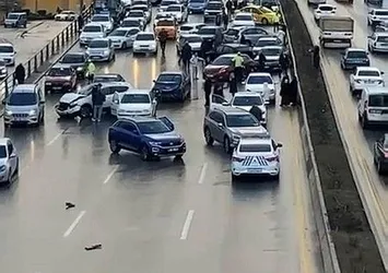 Ankara'da zincirleme kaza! 26 araç birbirine girdi