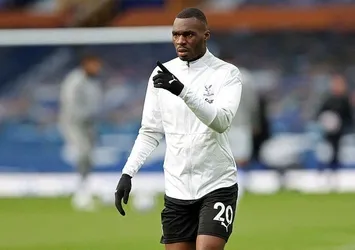 Fenerbahçe'nin transfer etmek istediği Benteke Crystal Palace ile sözleşme yeniledi