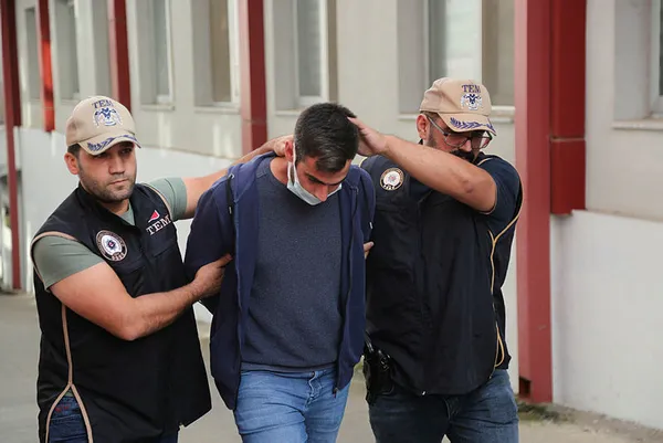 Adana merkezli 7 ilde FETÖ operasyonu! Yakalanan 10 zanlı tutuklandı