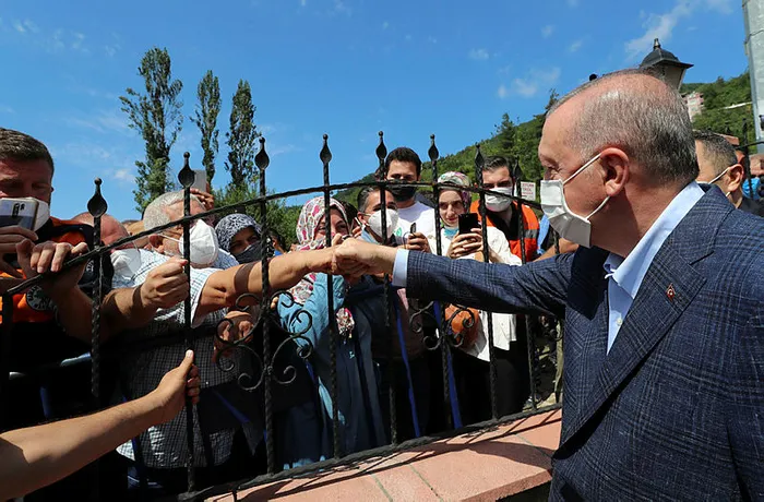 Son dakika: Başkan Erdoğan sel felaketinin yaşandığı Kastamonu'da! 3 il afet bölgesi ilan edildi! Yıkılan evler yeniden yapılacak - 1
