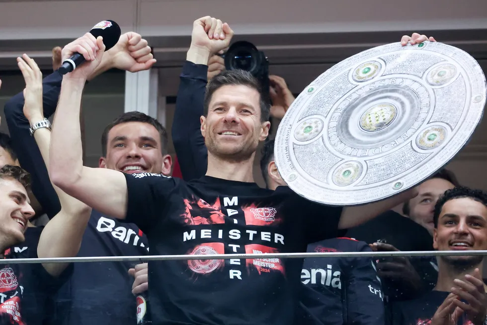 Xabi Alonso resmen Chelsea’de! İngiliz devi İspanyol teknik adamla 4 yıllık sözleşme imzaladı - 1