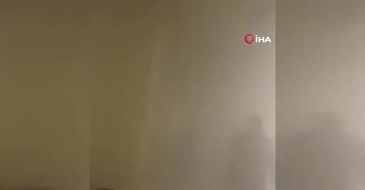 Vadi İstanbul AVM’nin otoparkında araç yangını