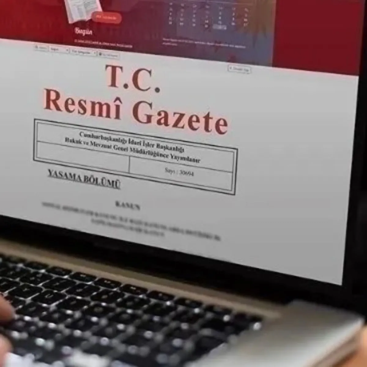 Hakim ve savcıların görevde yükselme kararları Resmi Gazete'de
